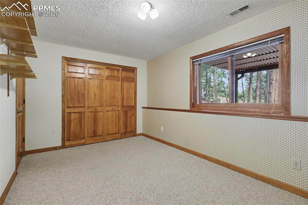 Image 39 of 48: Bedroom