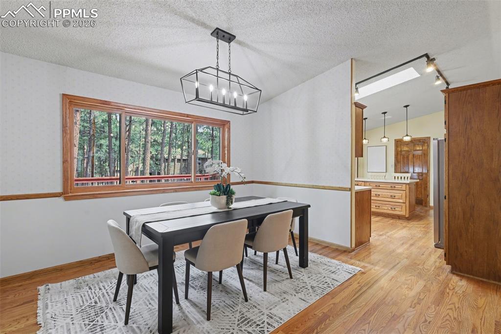 Image 4 of 48: Dining Area