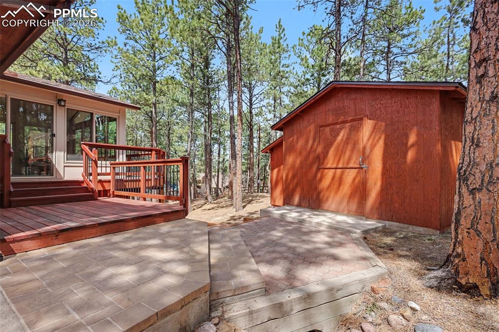 Image 43 of 48: Deck