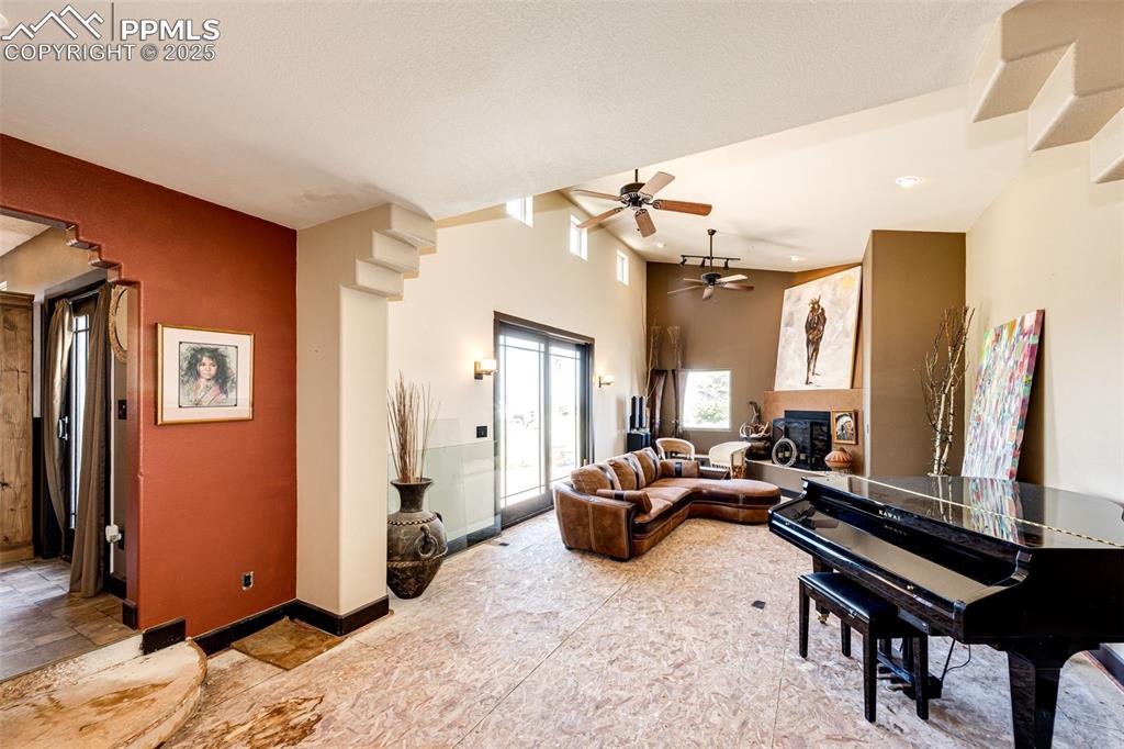 Image 14 of 42: Living Room