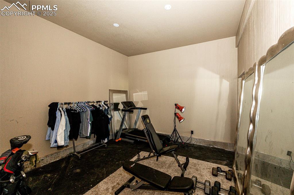 Image 37 of 42: Exercise Room