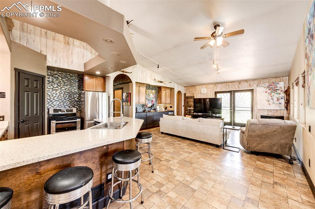 Image 8 of 42: Kitchen