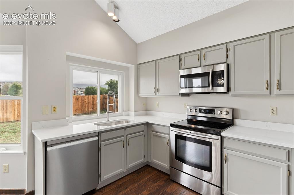 Image 10 of 38: Kitchen