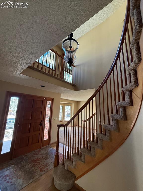 Image 13 of 31: Entry