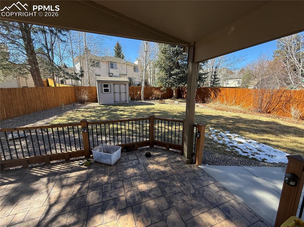 Image 29 of 31: Patio