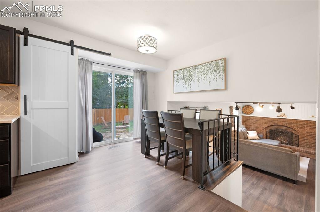 Image 6 of 29: Dining Area