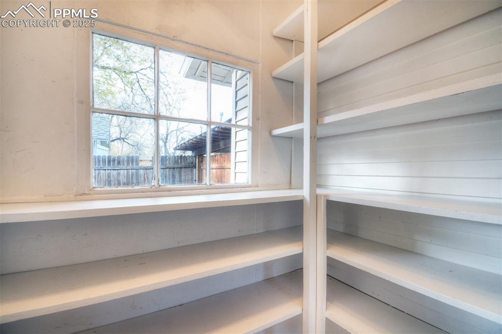 Image 13 of 25: Pantry