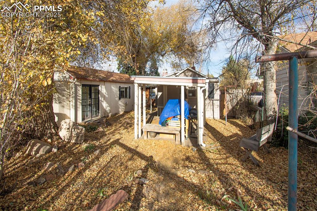 Image 17 of 25: Other