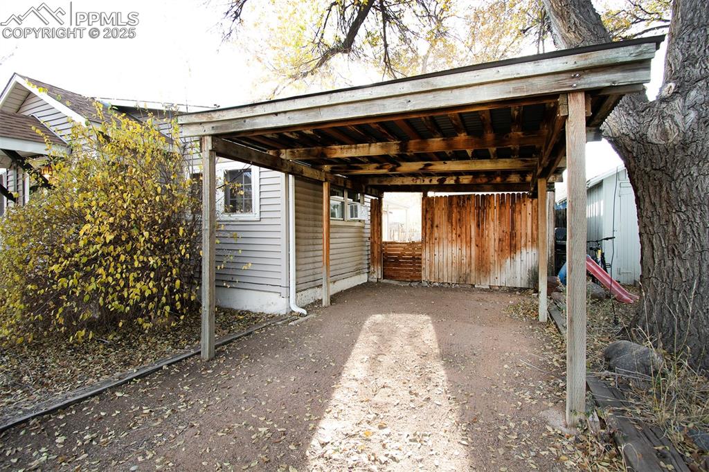 Image 4 of 25: Other