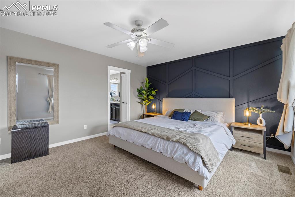 Image 16 of 34: Bedroom