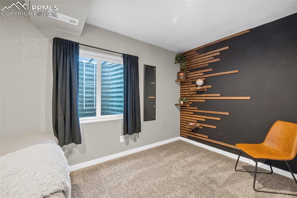 Image 29 of 34: Bedroom