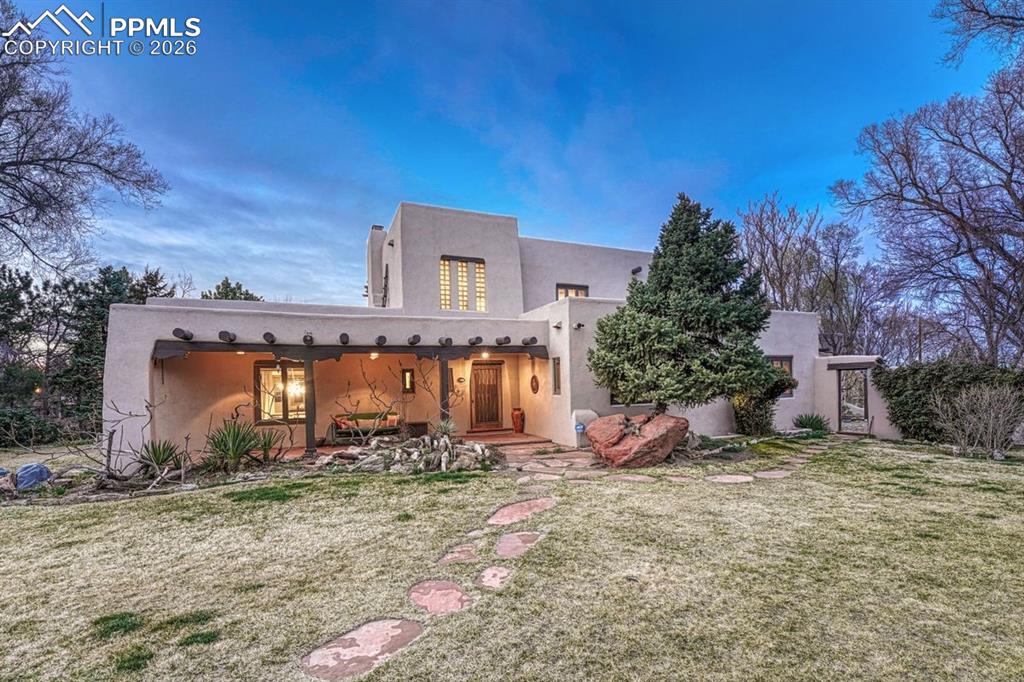 Image 49 of 50: Casita bath.