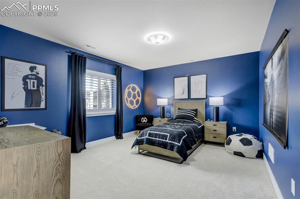 Image 33 of 47: Bedroom #4