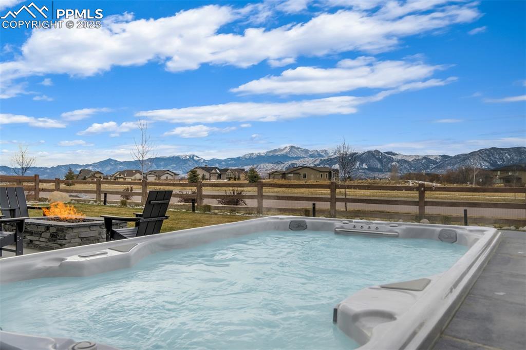 Image 41 of 47: Pool