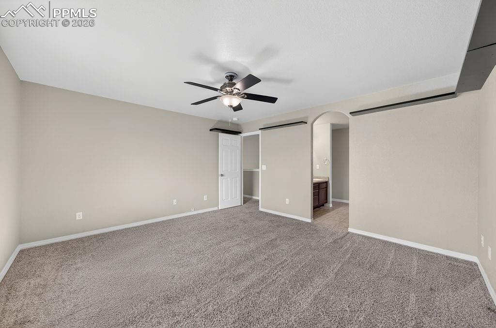 Image 15 of 26: Bedroom