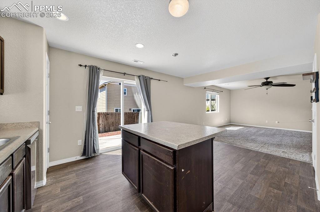 Image 9 of 26: Kitchen