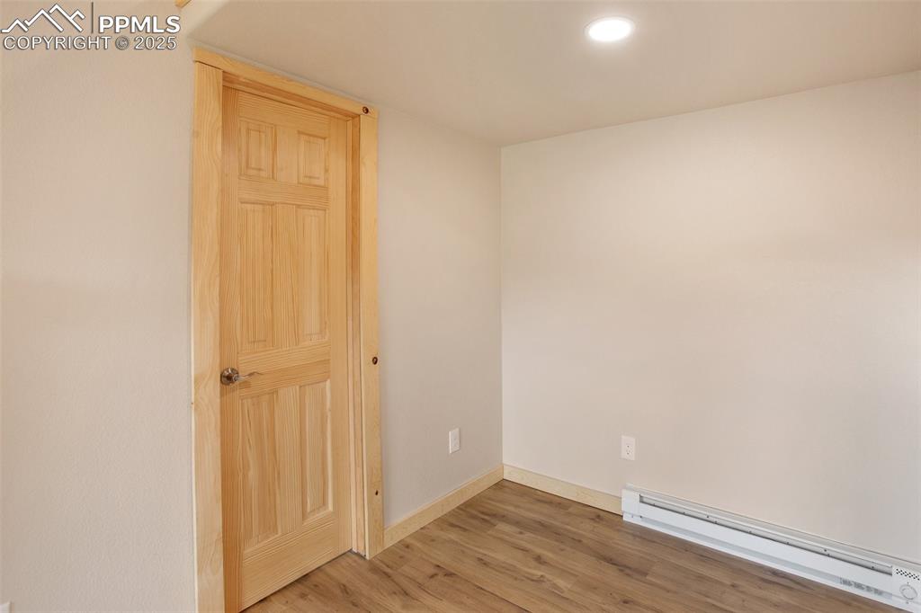 Image 20 of 50: Area for a desk