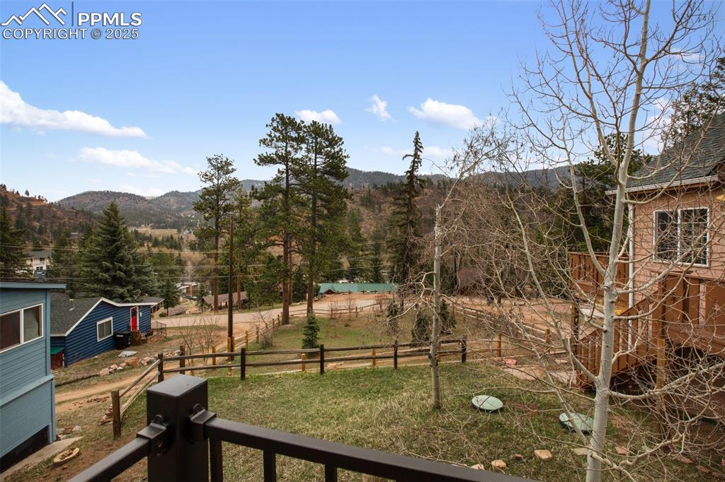 Image 36 of 50: Over looks tree park