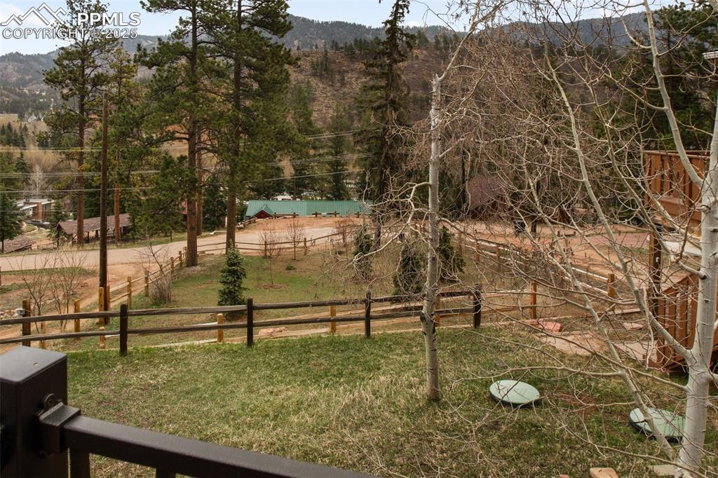 Image 39 of 50: Park behind cabin