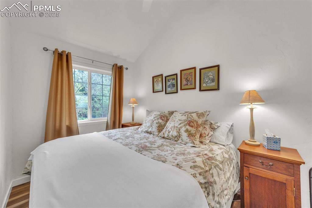 Image 41 of 47: Bedroom
