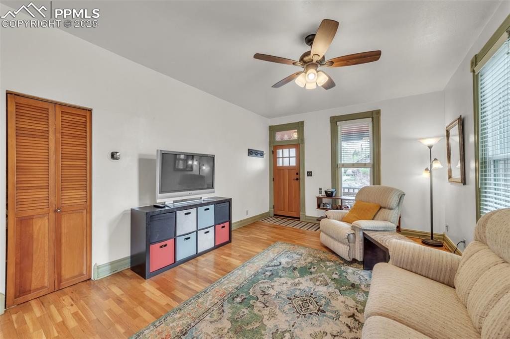 Image 6 of 47: Living Room