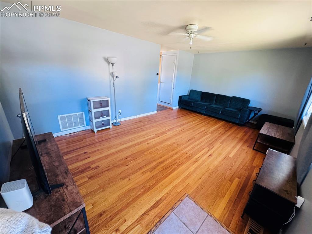 Image 3 of 23: Living Room