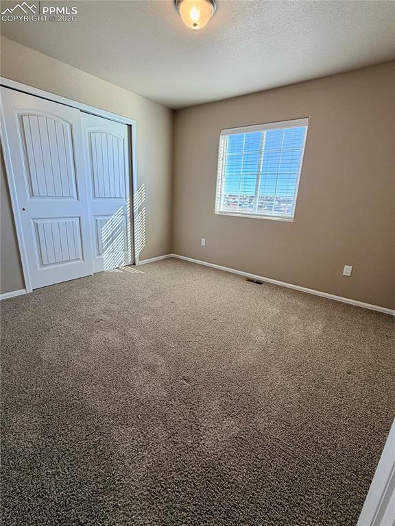 Image 18 of 23: Bedroom