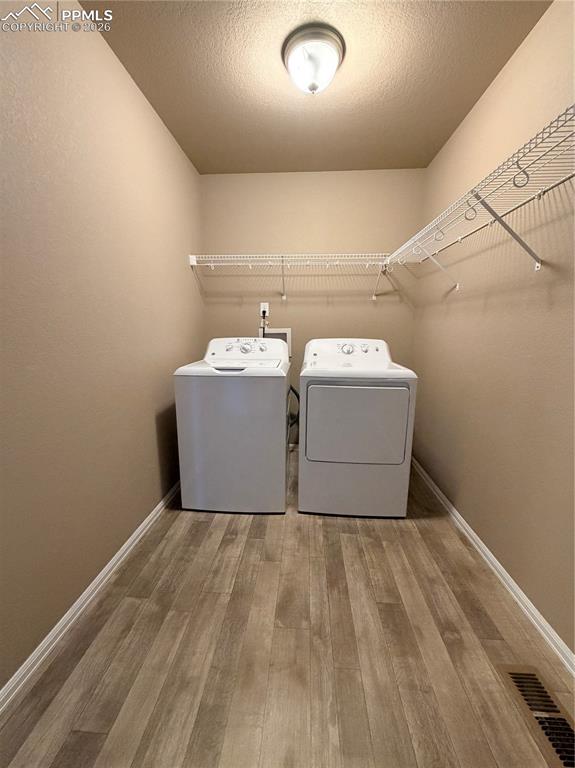 Image 21 of 23: Laundry