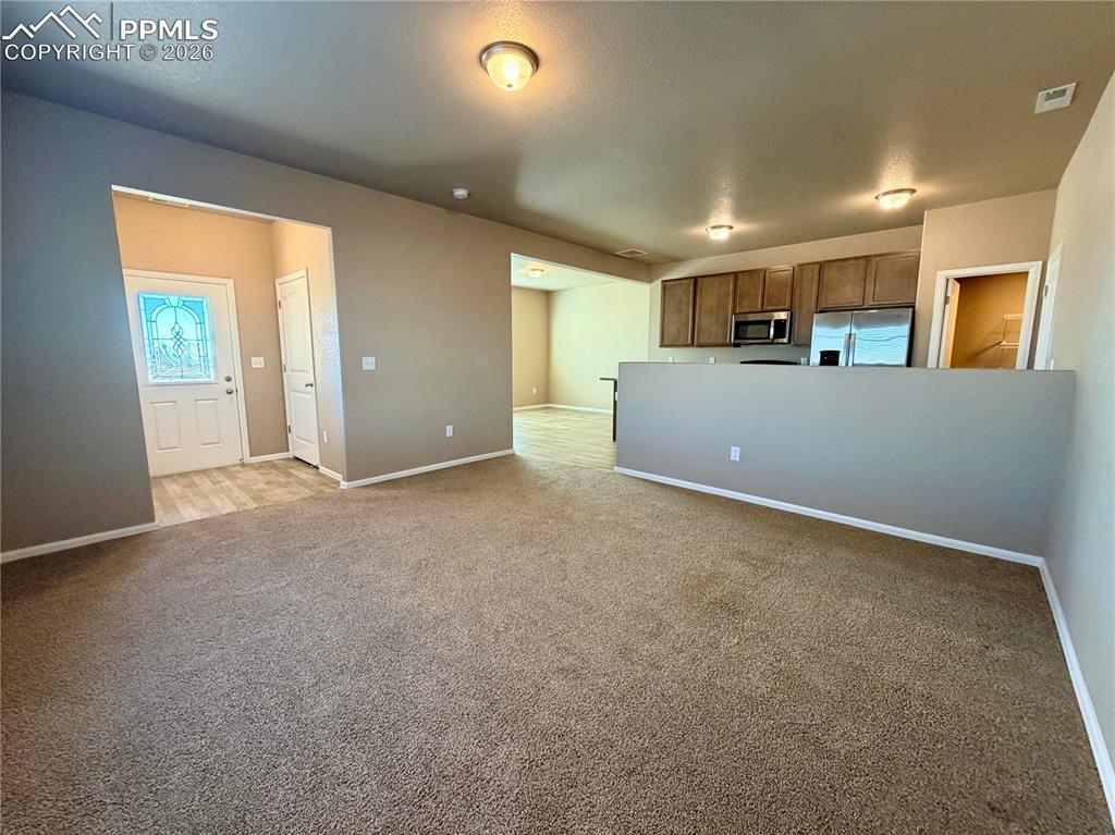 Image 5 of 23: Living Room