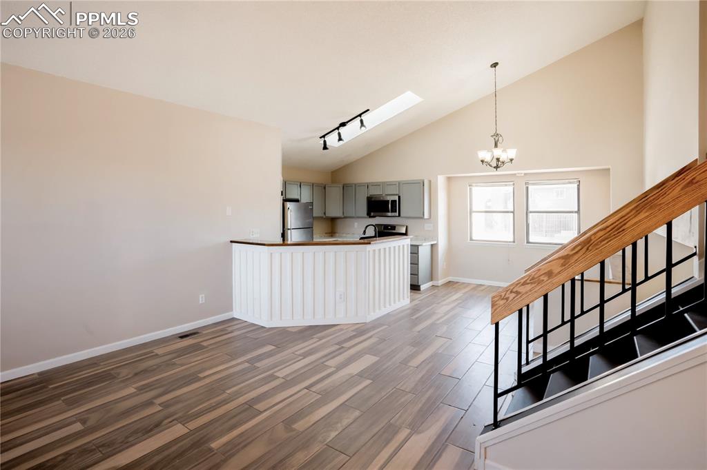 Image 5 of 22: Kitchen