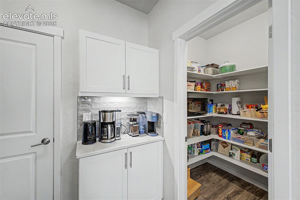 Image 17 of 50: Pantry