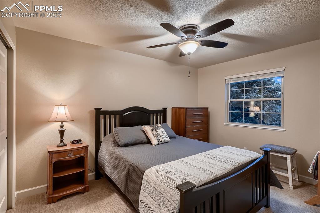 Image 17 of 28: Bedroom