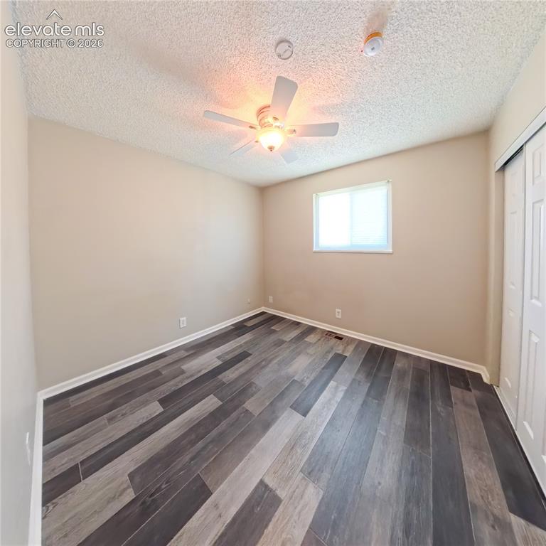 Image 15 of 42: Bedroom