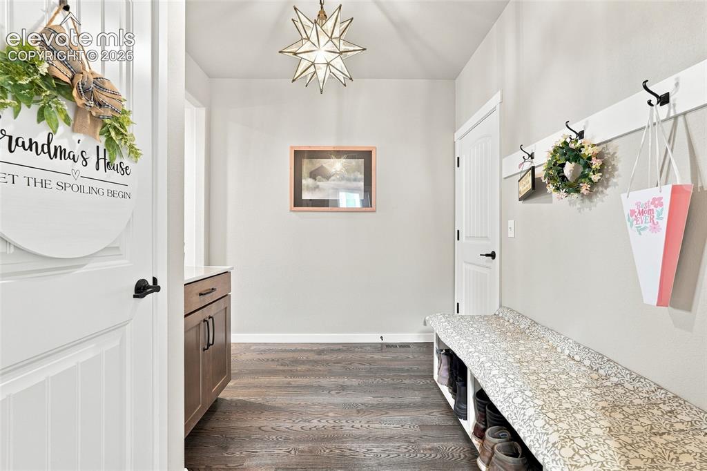 Image 16 of 39: Mud Room
