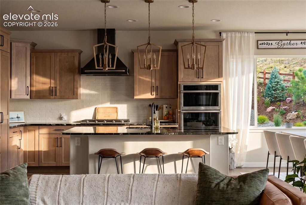 Image 6 of 39: Kitchen