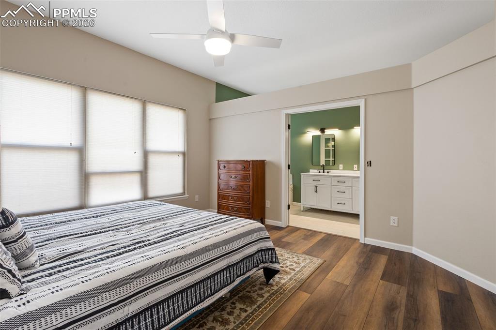 Image 19 of 33: Master Bedroom