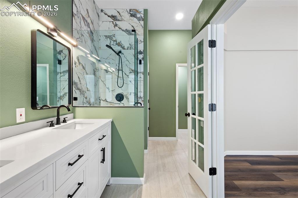 Image 22 of 33: Master Bathroom