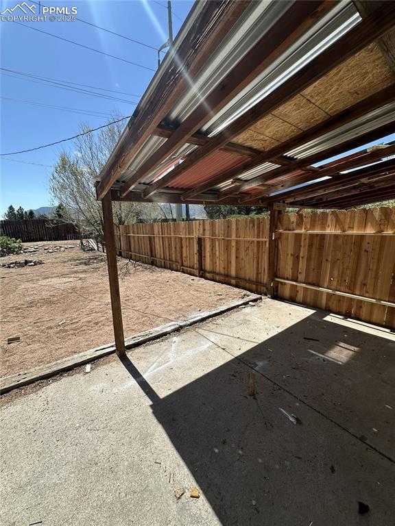 Image 26 of 28: Patio