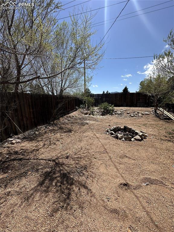 Image 28 of 28: Yard