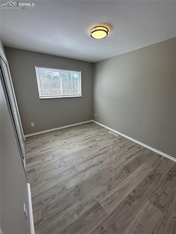 Image 8 of 28: Bedroom