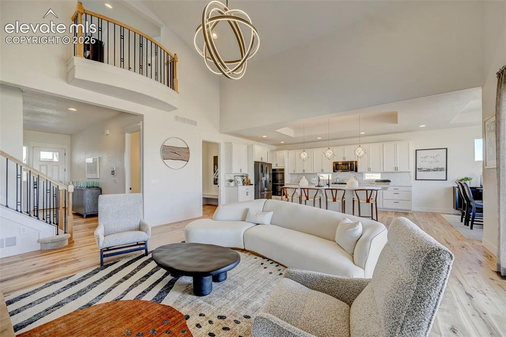 Image 8 of 50: Living Room