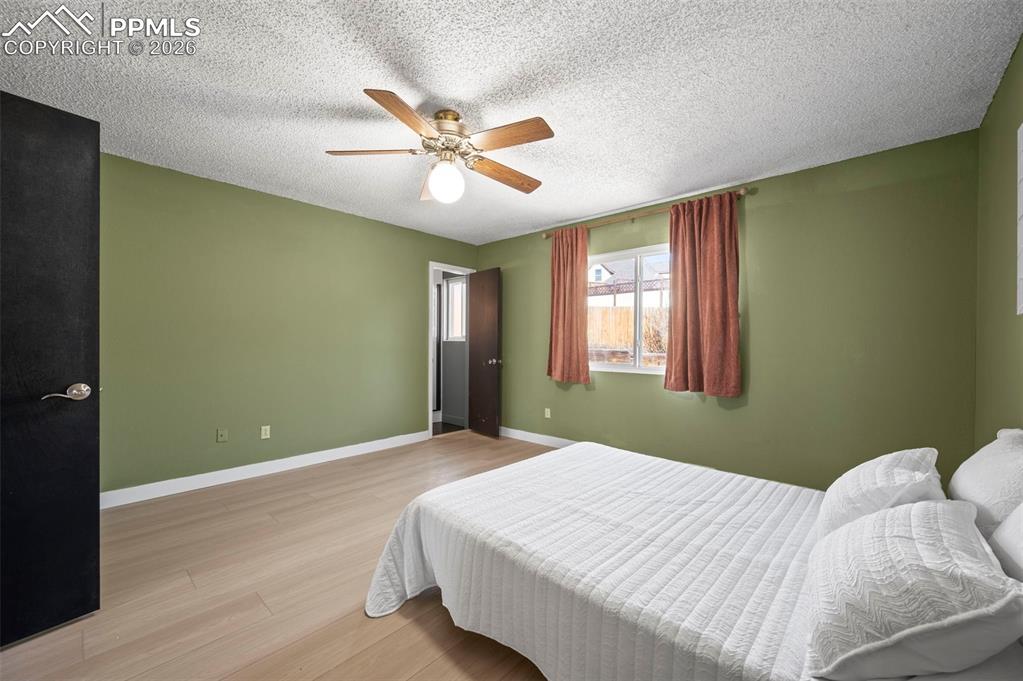 Image 14 of 39: Bedroom