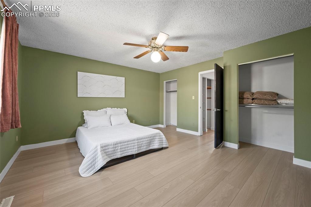 Image 15 of 39: Bedroom