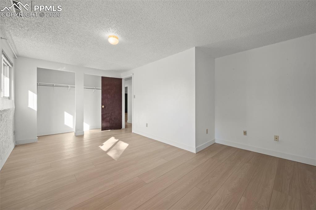 Image 27 of 39: Bedroom