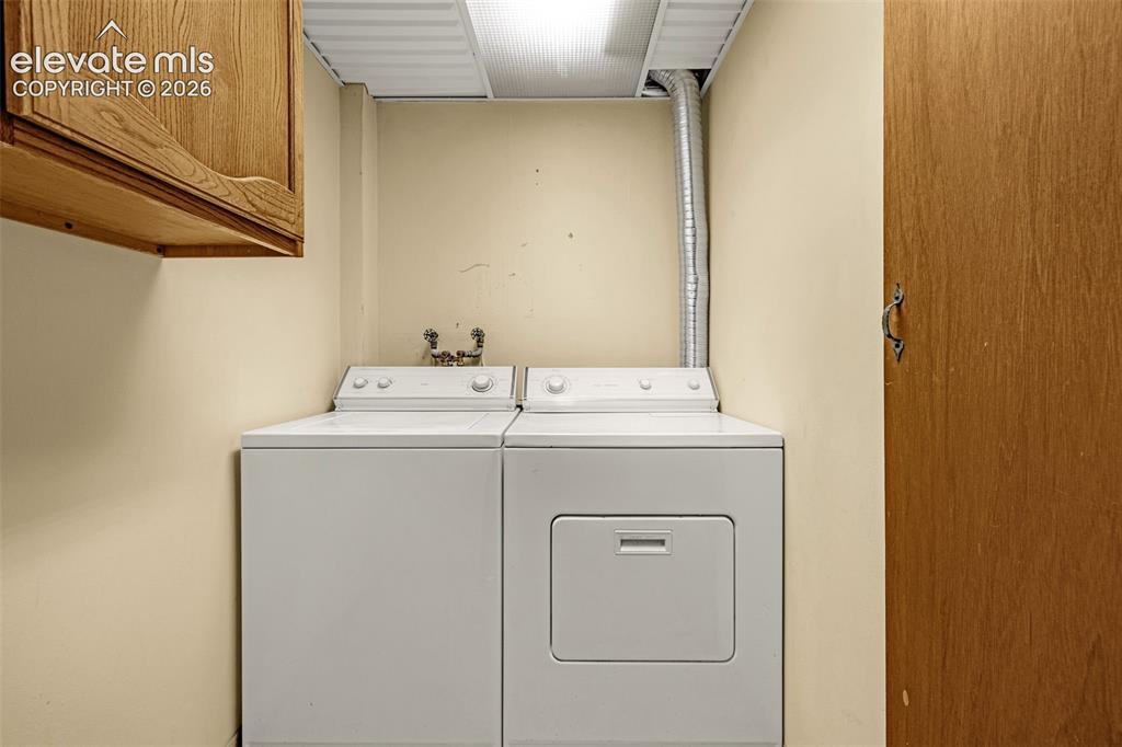 Image 38 of 49: Laundry