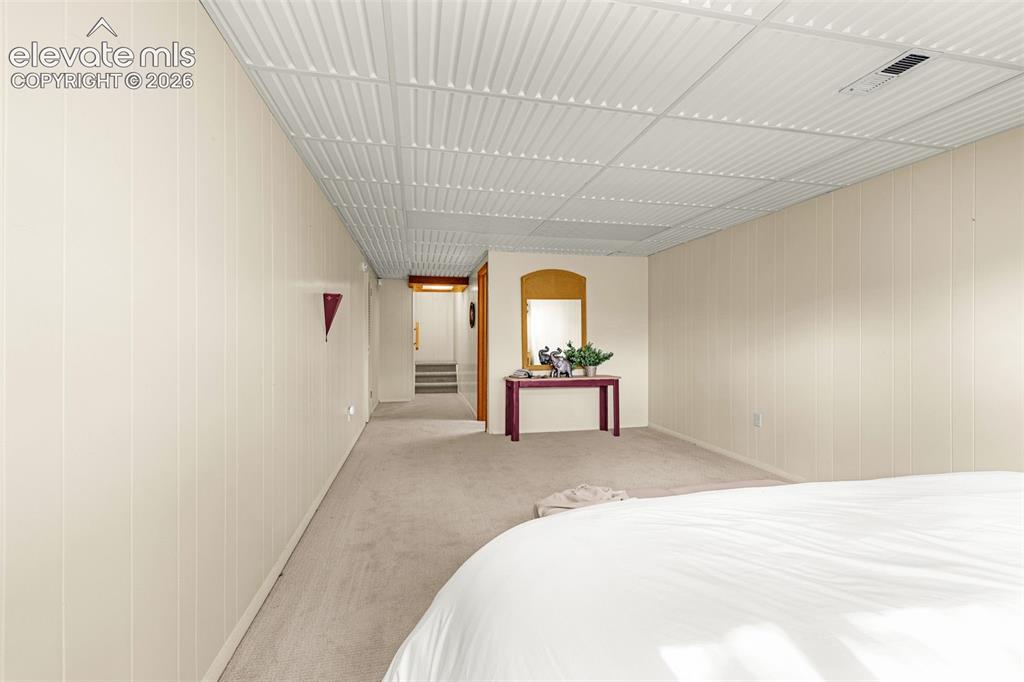 Image 41 of 49: Bedroom