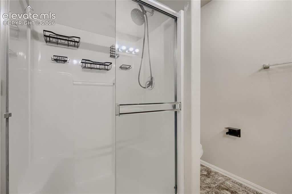 Image 18 of 29: Bathroom