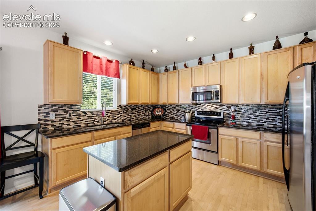 Image 2 of 42: Kitchen