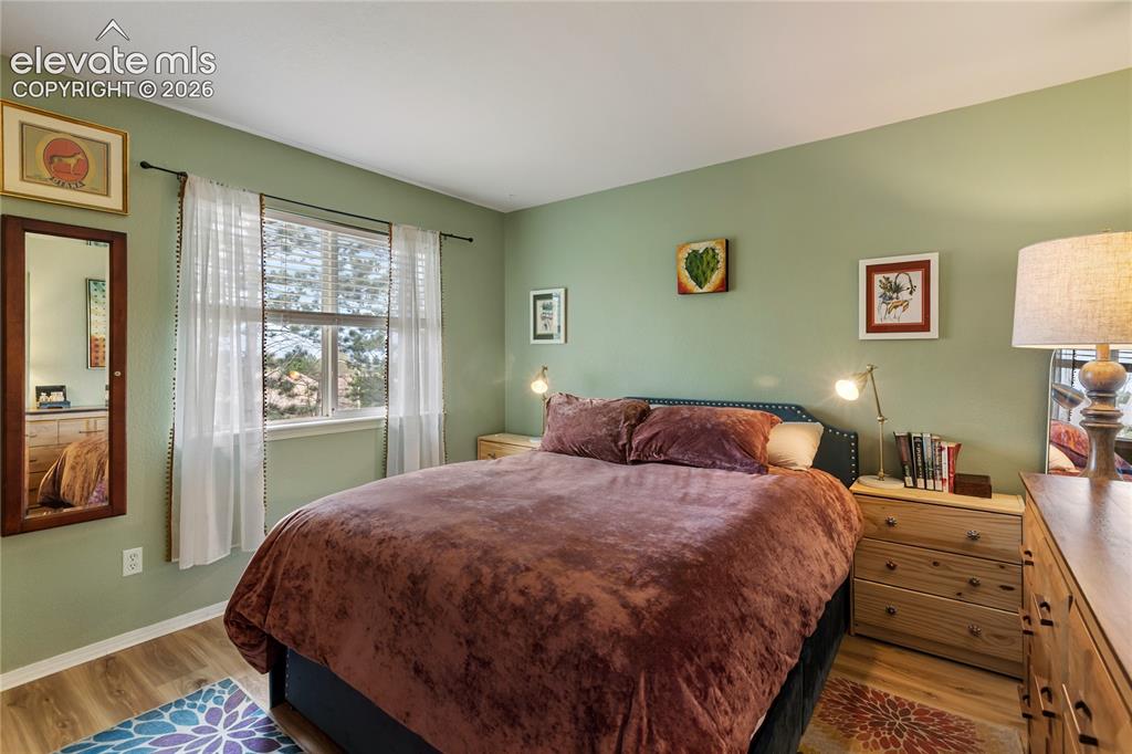 Image 10 of 26: Bedroom