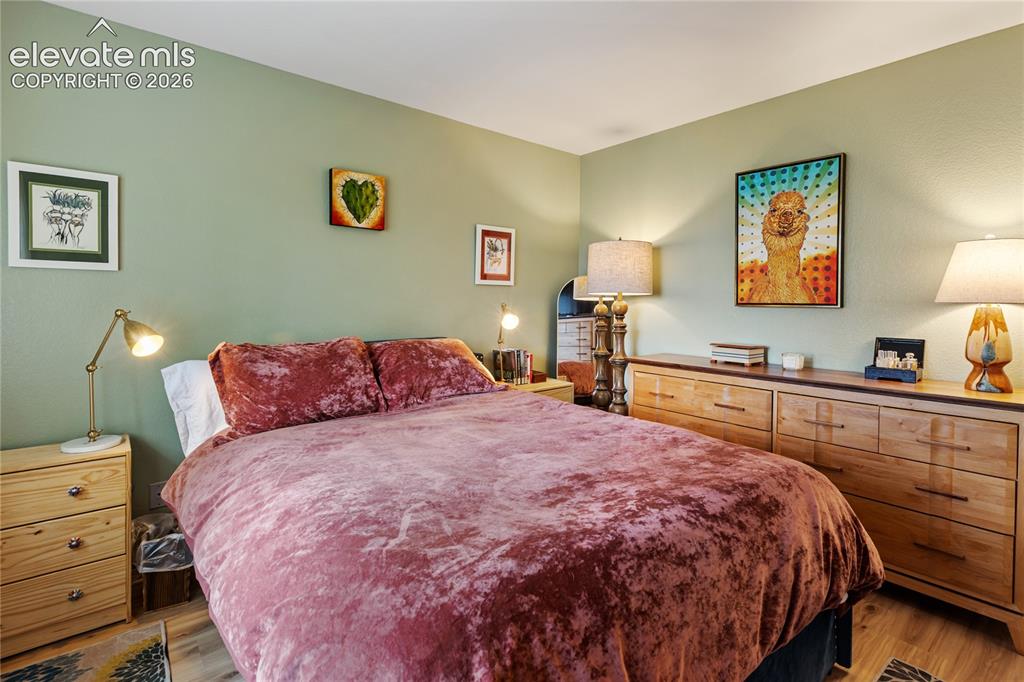 Image 11 of 26: Bedroom